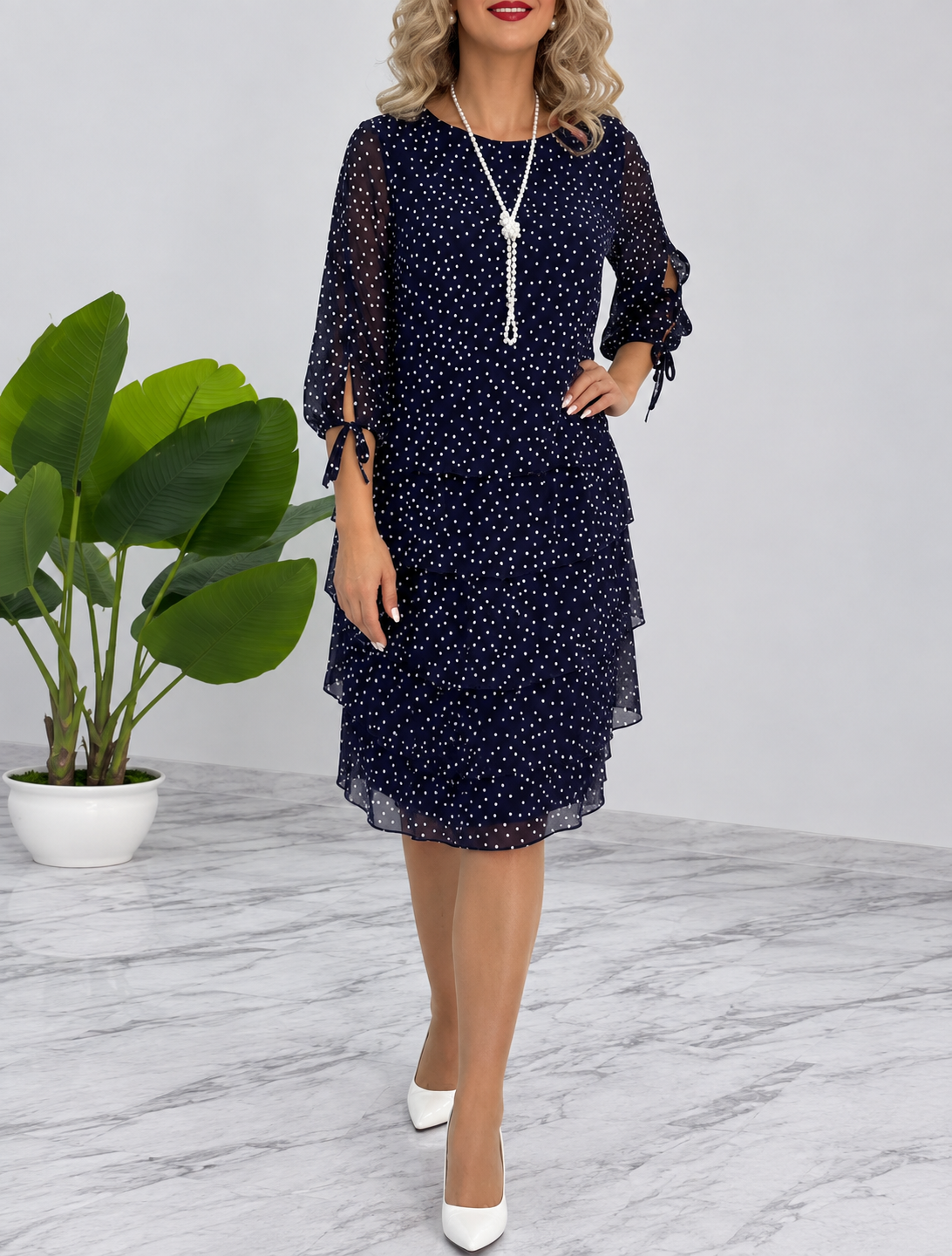 Vestido midi con volantes y lunares