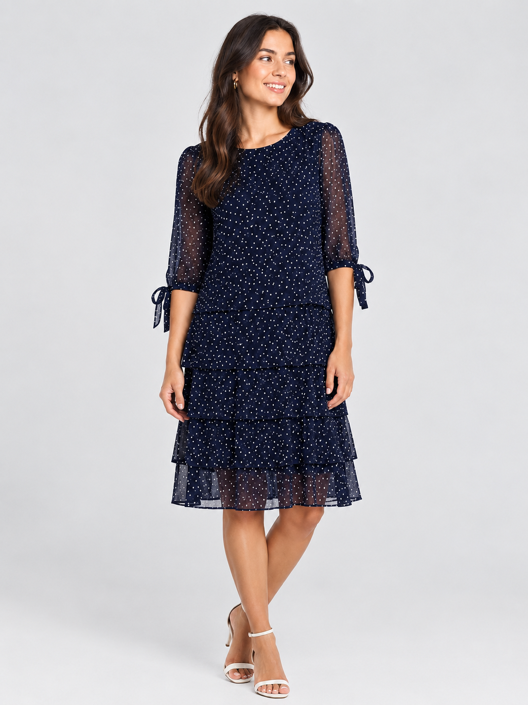 Vestido midi con volantes y lunares